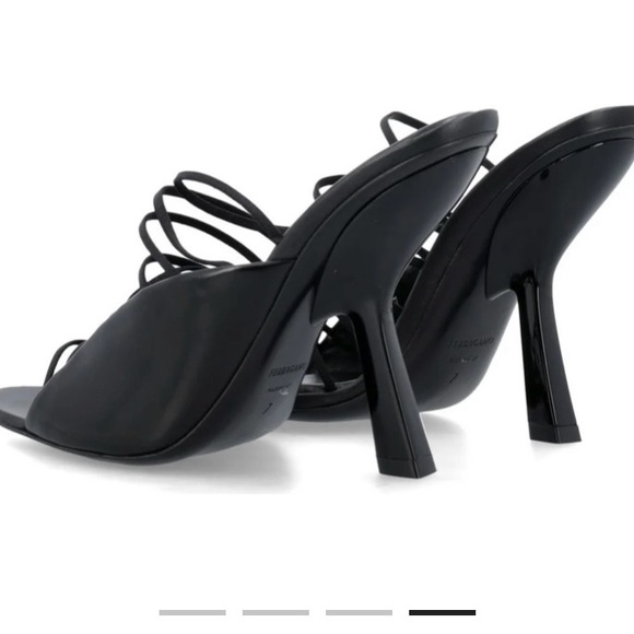 Ferragamo black leather, lambskin lined straps heel. - Picture 2 of 4
